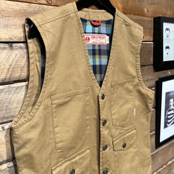 Iron & Resin - Vest Canvas - Image 2