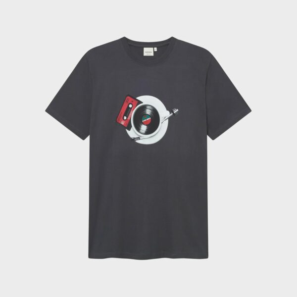 Dedicated - T-Shirt